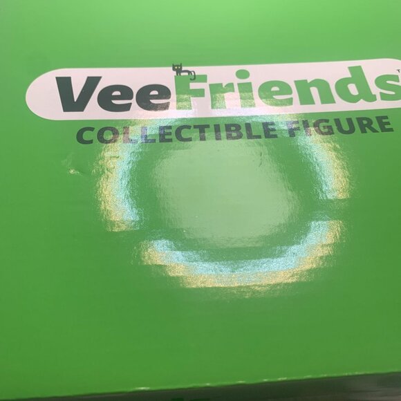 VeeFriends Willful Wizard Collectible Figure In Box - Picture 5 of 5